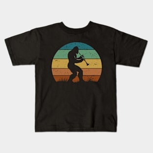 Bigfoot Sasquatch Playing Clarinet Vintage Musician Clarinetist Kids T-Shirt